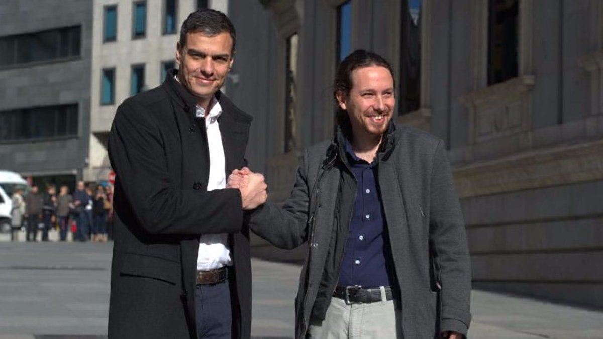Algunas encuestas vaticinan una mayoría absoluta a la más que probable coalición social-comunista entre el PSOE.