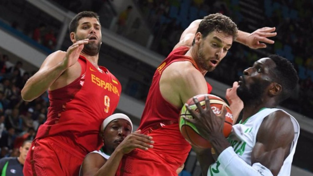 Explosionan un paquete sospechoso mientras la España de Gasol sufre ante Nigeria