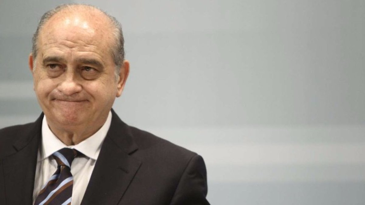 Jorge Fernández Díaz cae: El fin de un ministro con