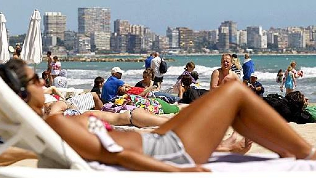 Los turistas aumentan un 8,5% sus gastos en España