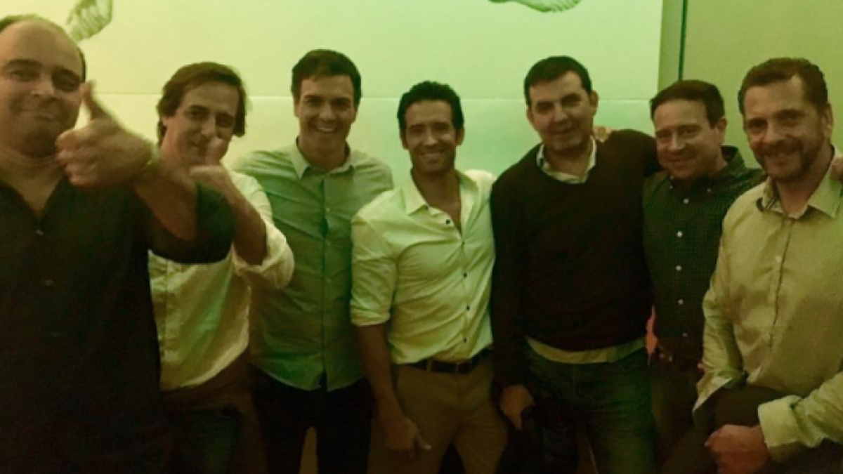 Una foto de Sánchez de fiesta