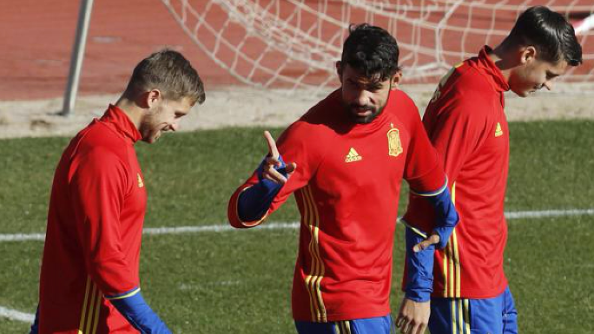 Diego Costa deja su puesto en la selección.