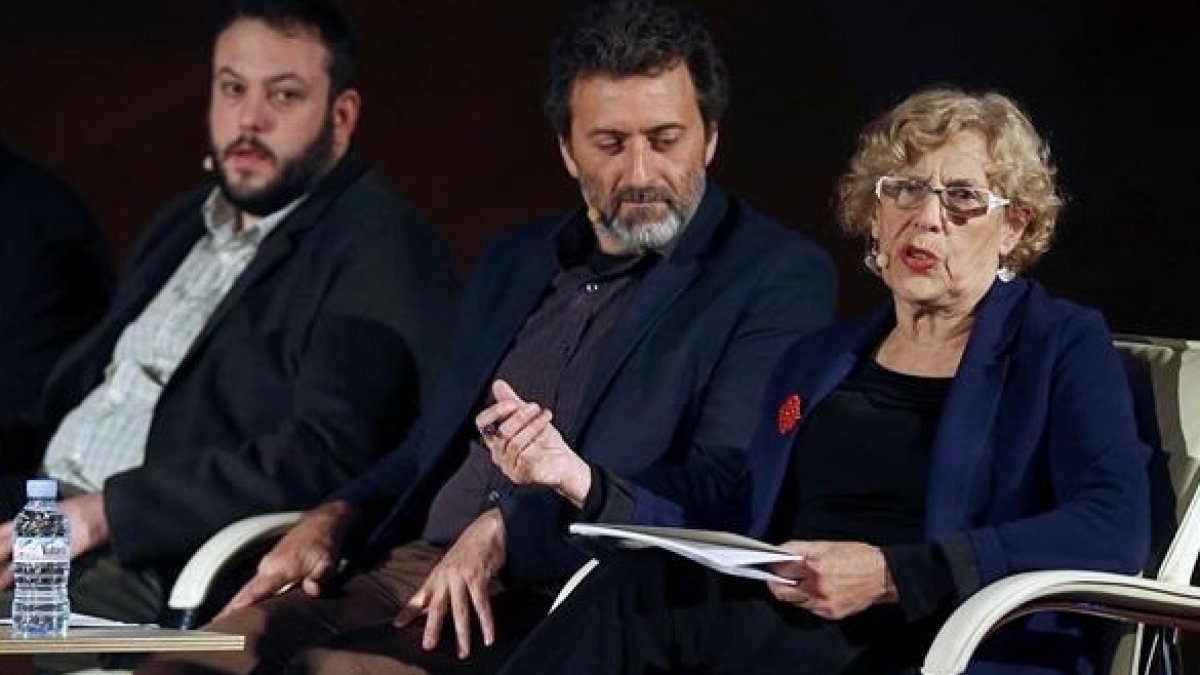 Carmena, junto a sus dos ediles más polémicos, Zapata y Valiente