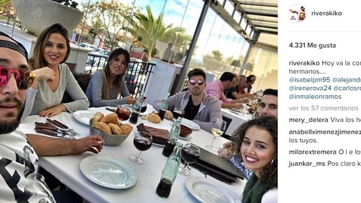 la foto que deja constancia del acercamiento.