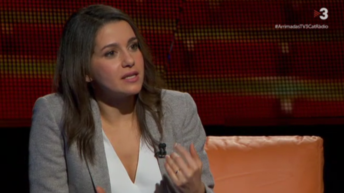 Un momento de la entrevista a Inés Arrimadas en TV3.