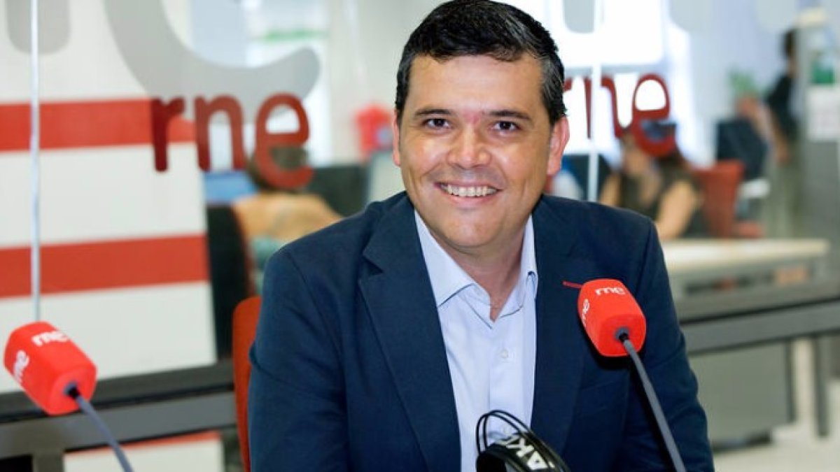 El enfado mayúsculo del siempre comedido Alfredo Menéndez retumba en RNE