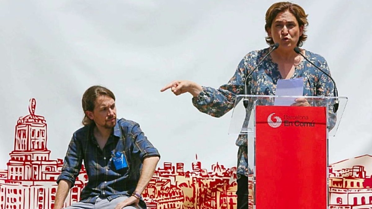 Pablo Iglesias y Ada Colau, durante un acto en Barcelona.
