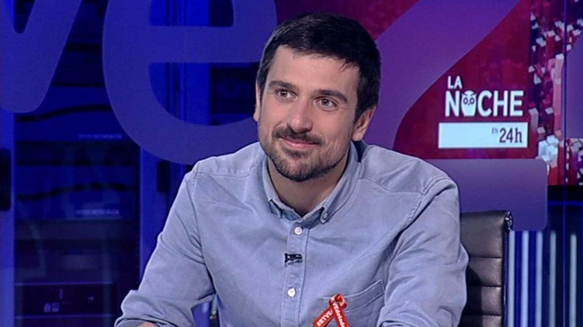 El senador Espinar mete la pata y deja 