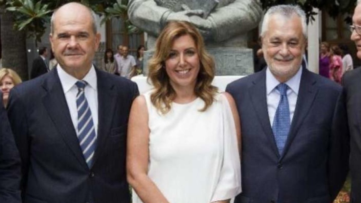 Susana Díaz, entre Chaves y Griñán