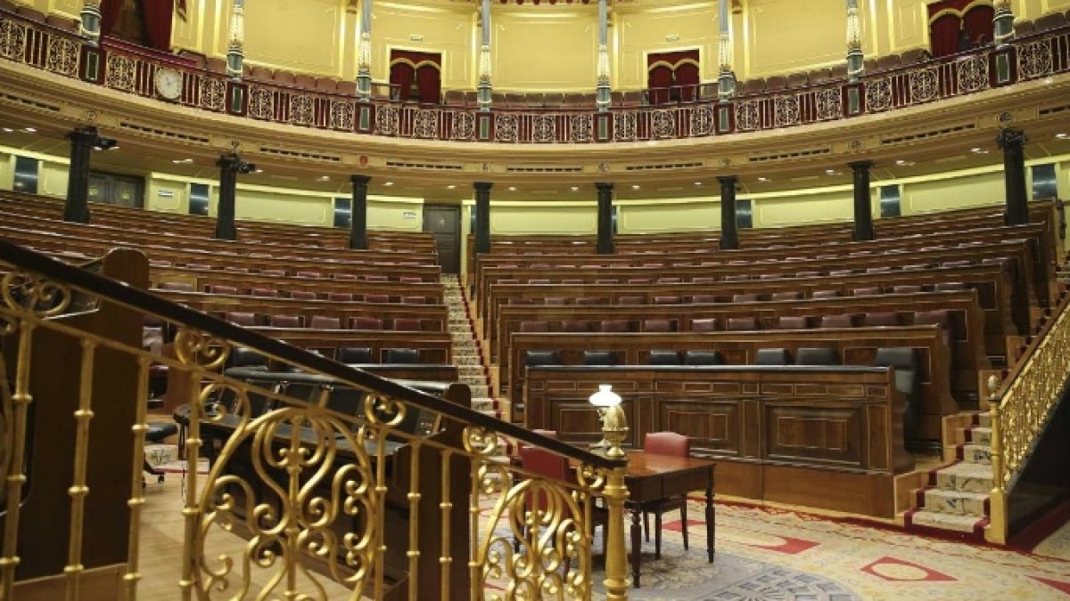 El hemiciclo permanecerá vacío hasta el próximo mes de febrero.
