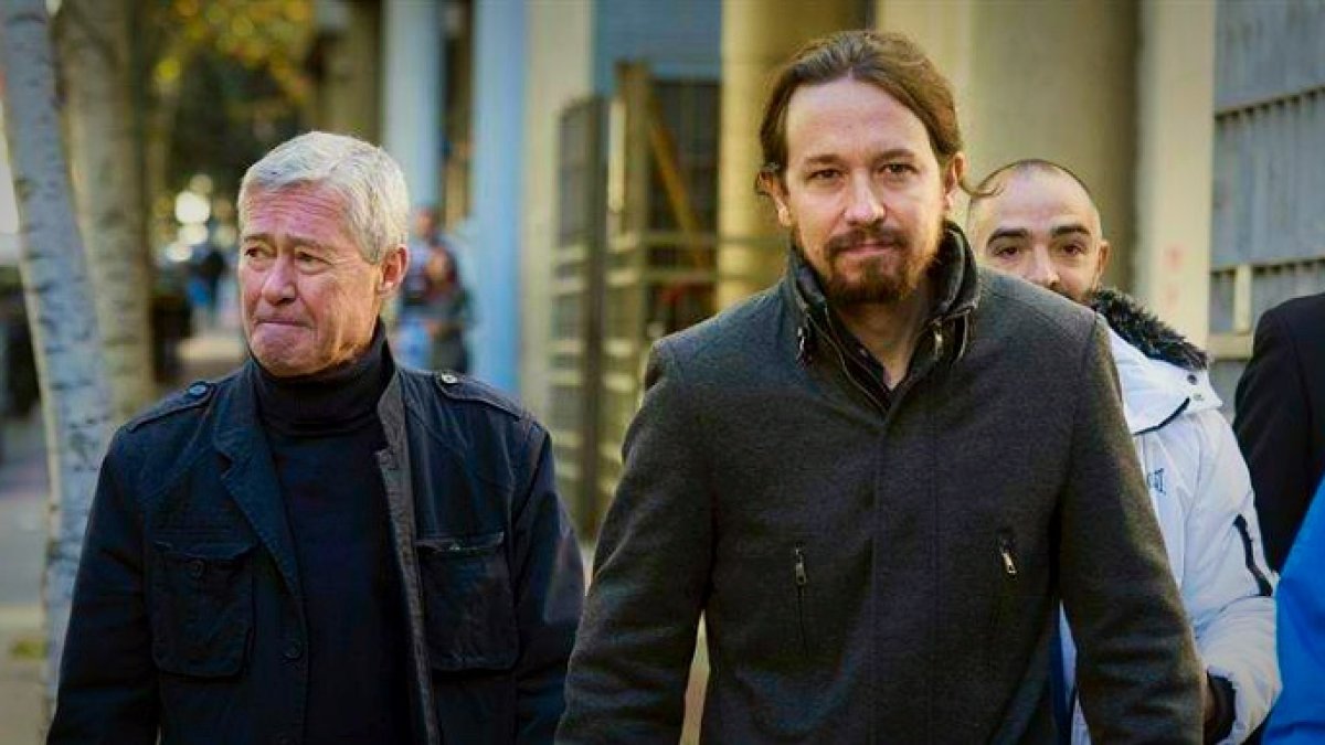 Verstrynge e Iglesias el día en que el primero fue juzgado por una presunta agresión a un policía.