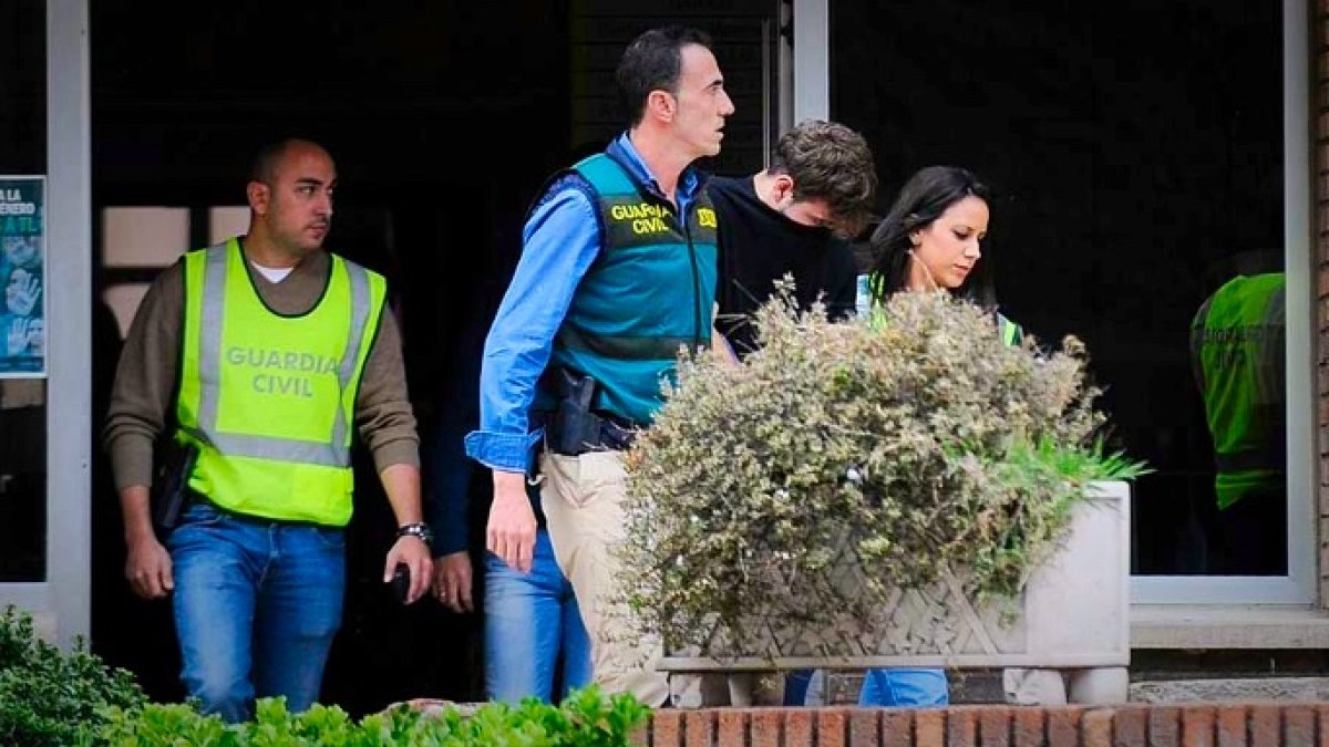 Imagen del asesino de Pioz, tras realizar una reconstrucción con la Guardia Civil.