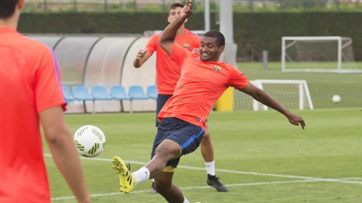 Marlon Santos se queda en Barcelona. (Víctor Salgado/FCB)