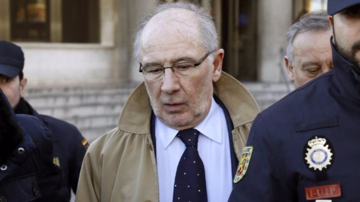 La Oficina Antifraude entrega al juez que se ocupa de Rato un informe demoledor