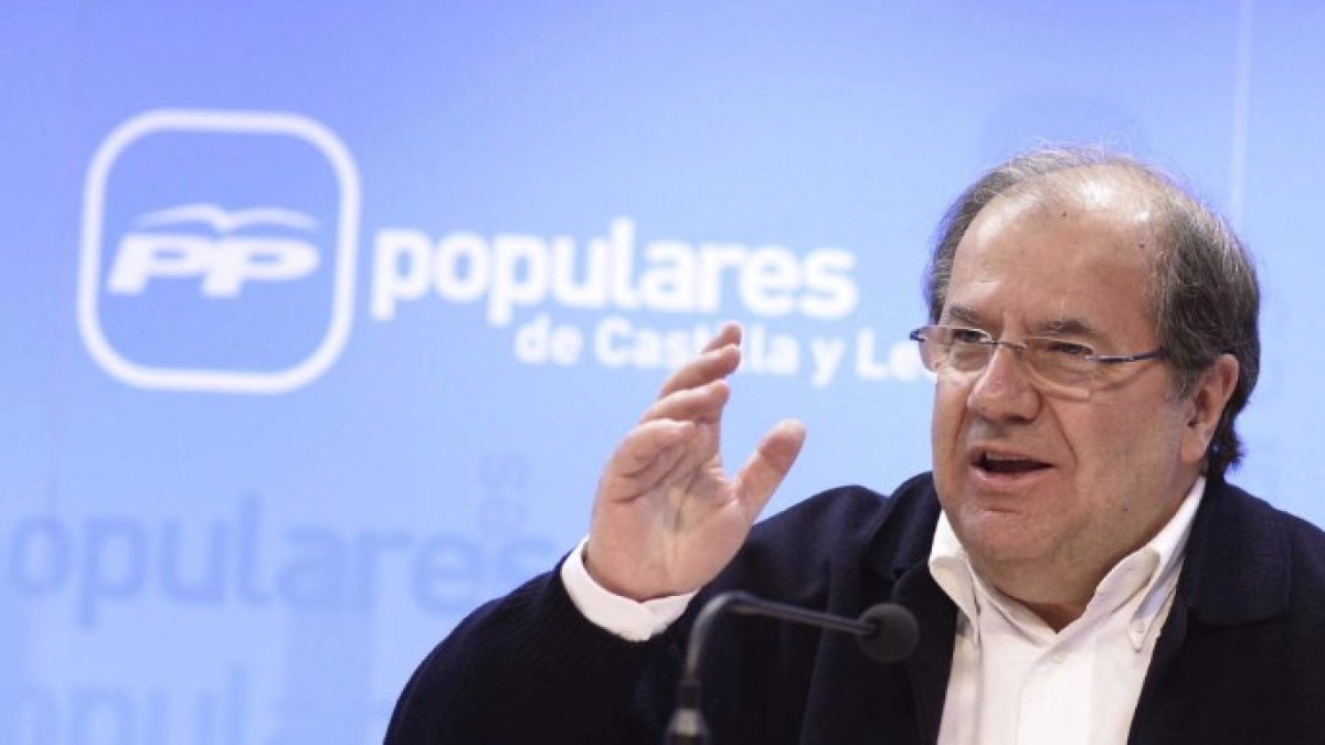 Habrá bicefalia en el PP de Castilla y León durante dos años.