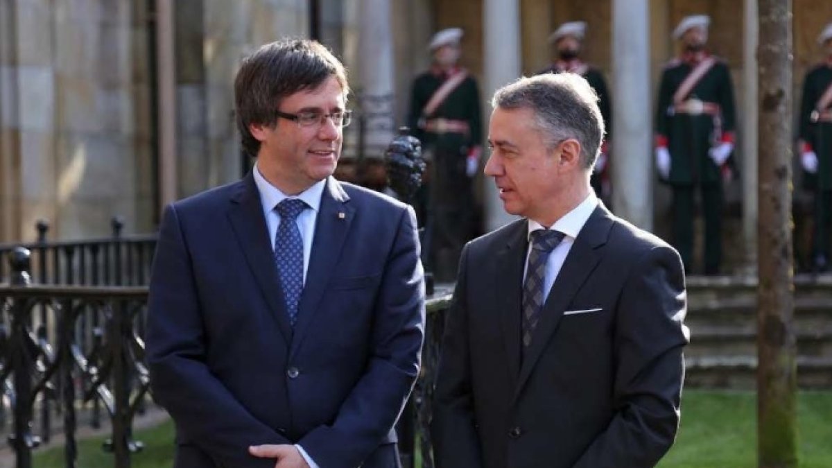 El presidente de la Generalitat y el lendakari, en una entrevista oficial.