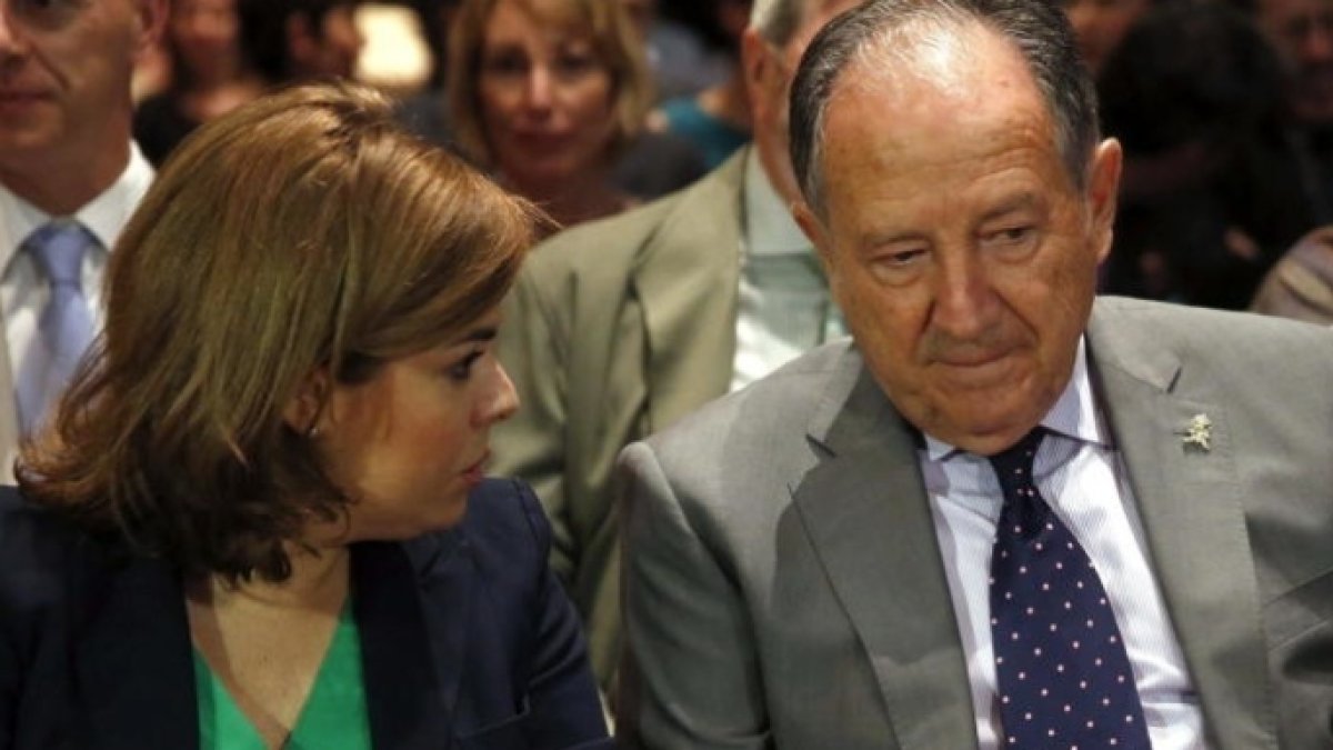 La vicepresidenta, junto al director del CNI, Félix Sánz Roldán