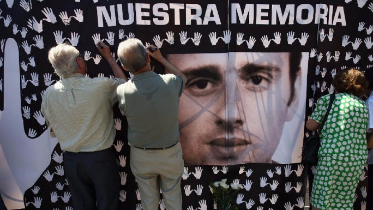 España entera se vuelca con los homenajes a Miguel Ángel Blanco.