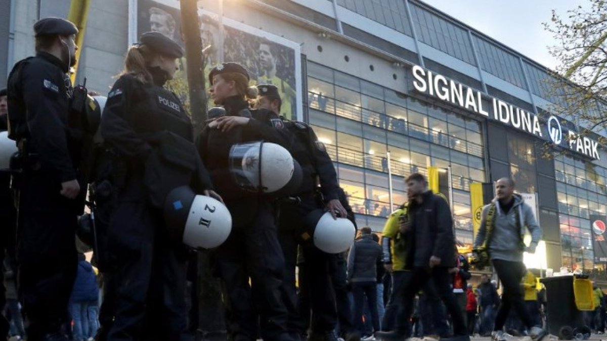 Bartra no fue el único herido en el ataque