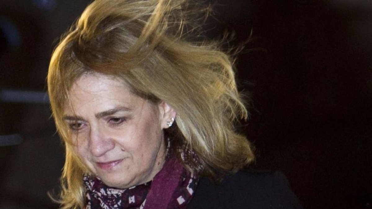 La infanta Cristina tiene fe ciega en su marido y defiende su inocencia hasta el final.