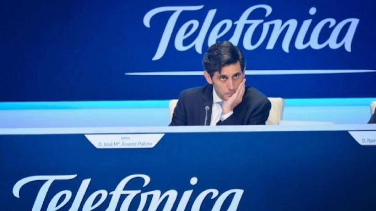 Telefónica cuadruplica su beneficio y reduce deuda