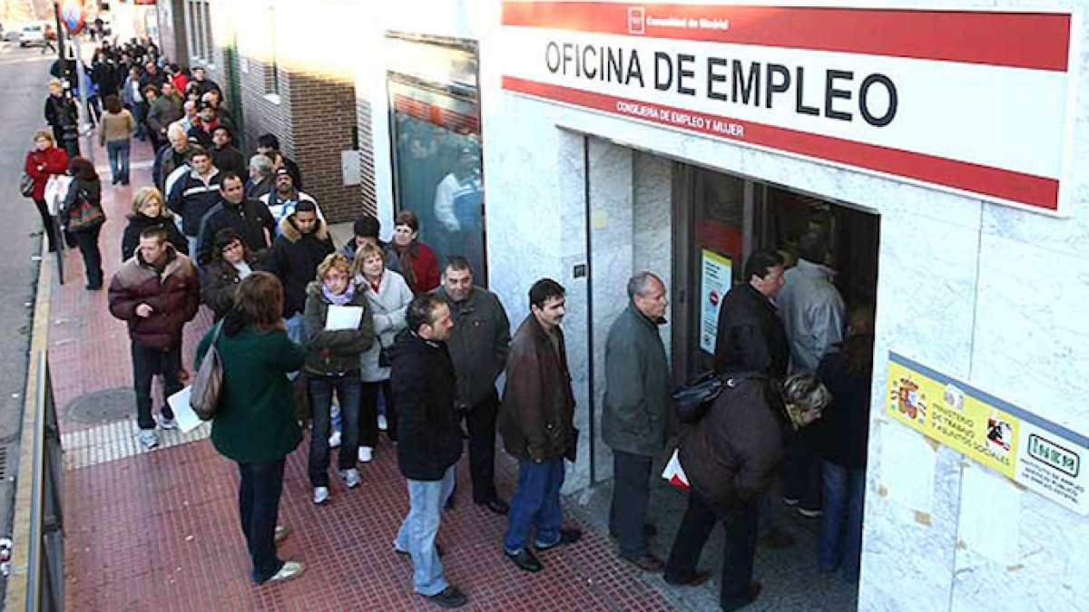 El Banco de España augura un mayor descenso del paro