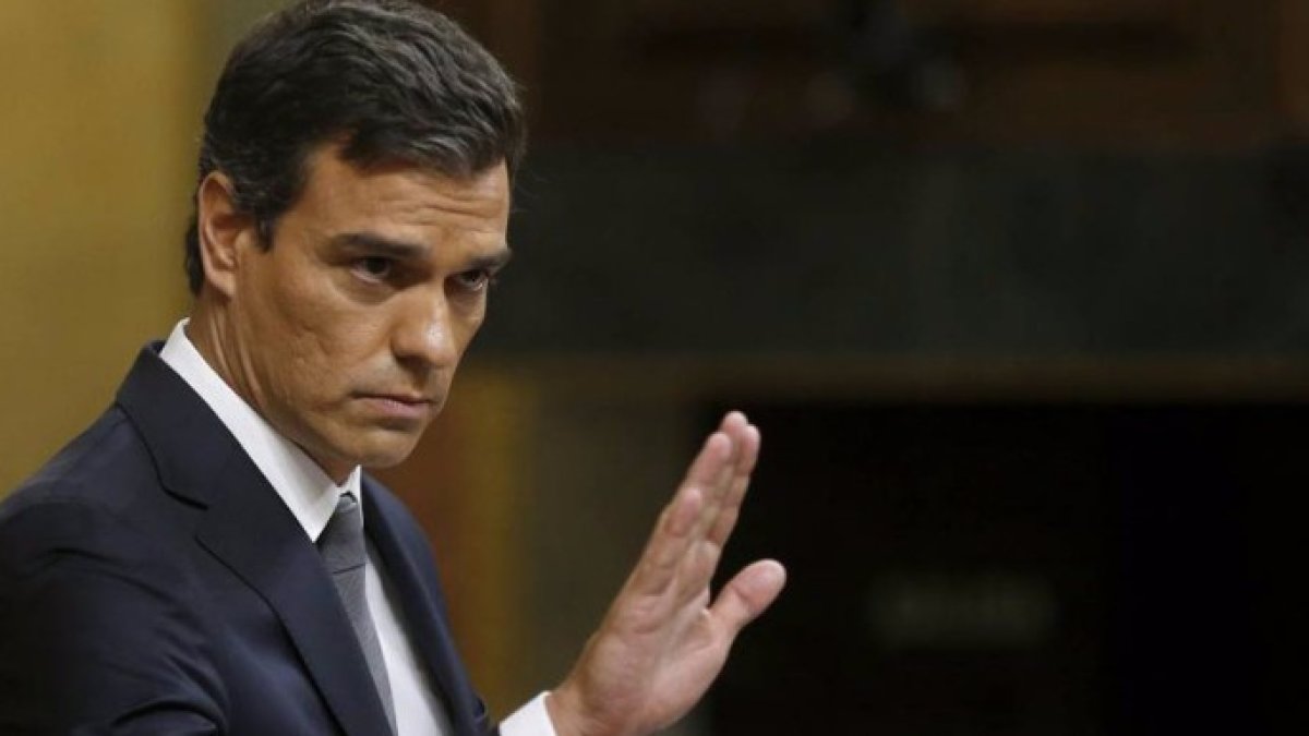 Antonio Burgos destroza a Sánchez y echa por tierra su arma propagandística
