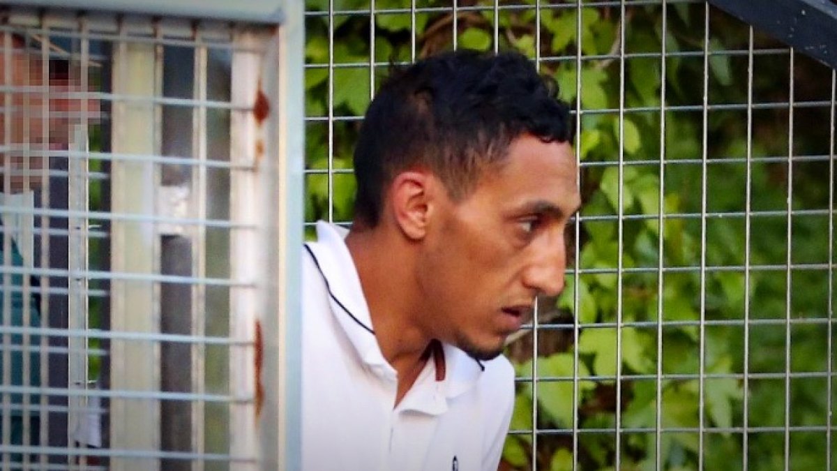 Driss Oukabir, en el momento de ser trasladado a prisión.
