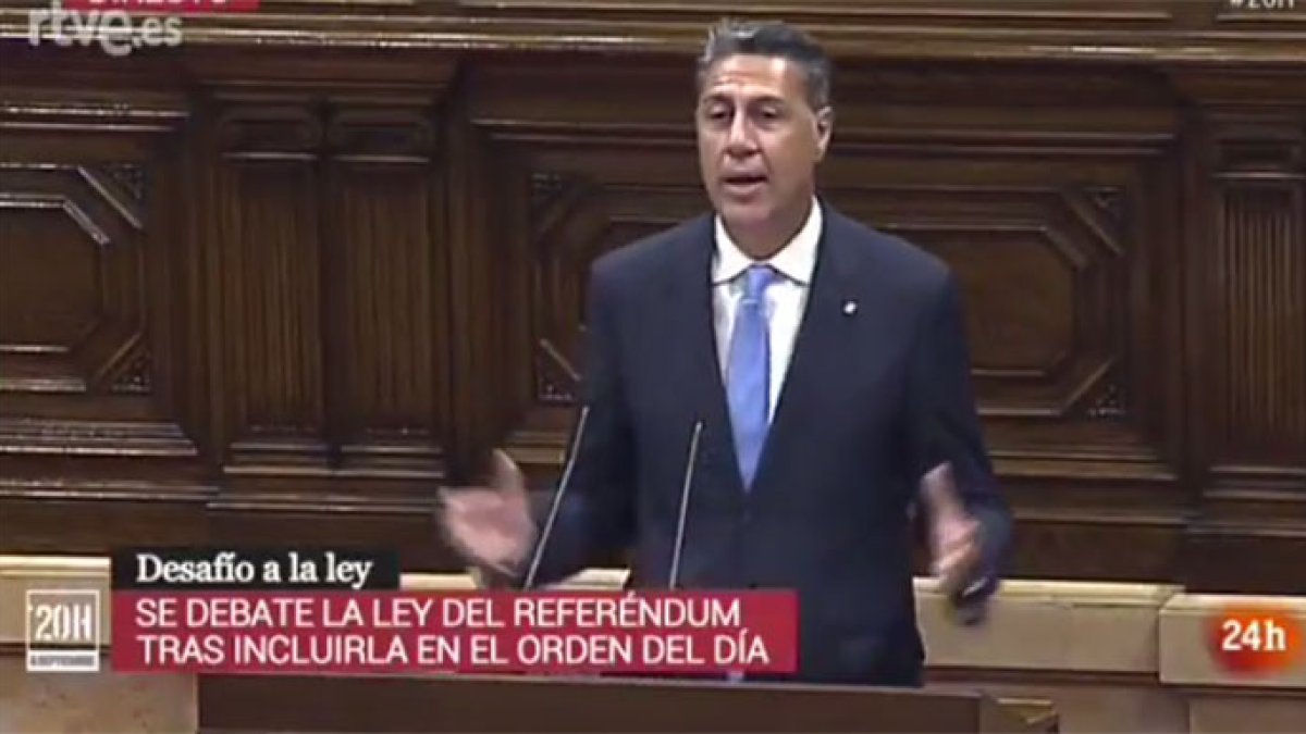 García Albiol durante su intervención, que fue seguida con nulo interés por los independentistas.
