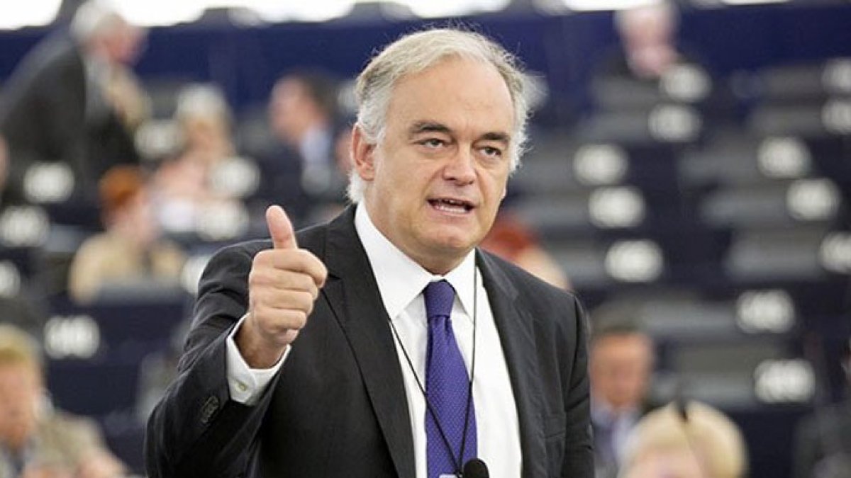 Esteban González Pons contestó tajante a Nigel Farage.