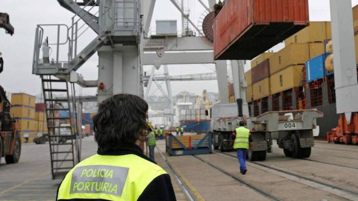 Los estibadores consiguen pactar con grandes operadores