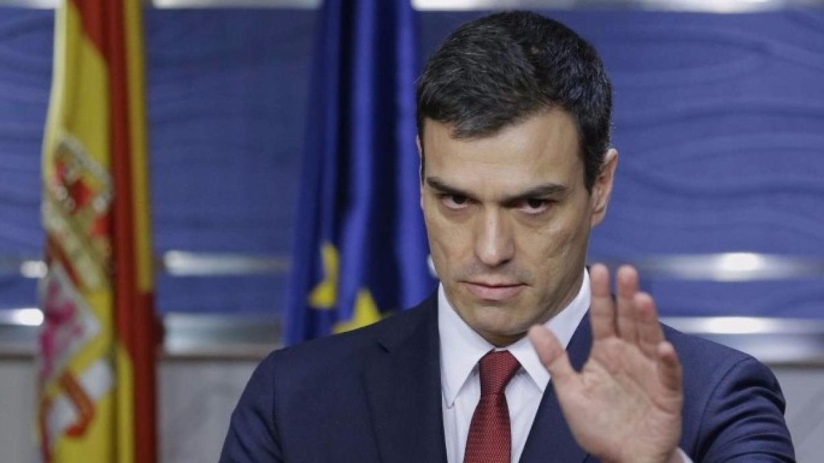 Ayuso destapa en El País la contradicción que echa por tierra la imagen de Pedro