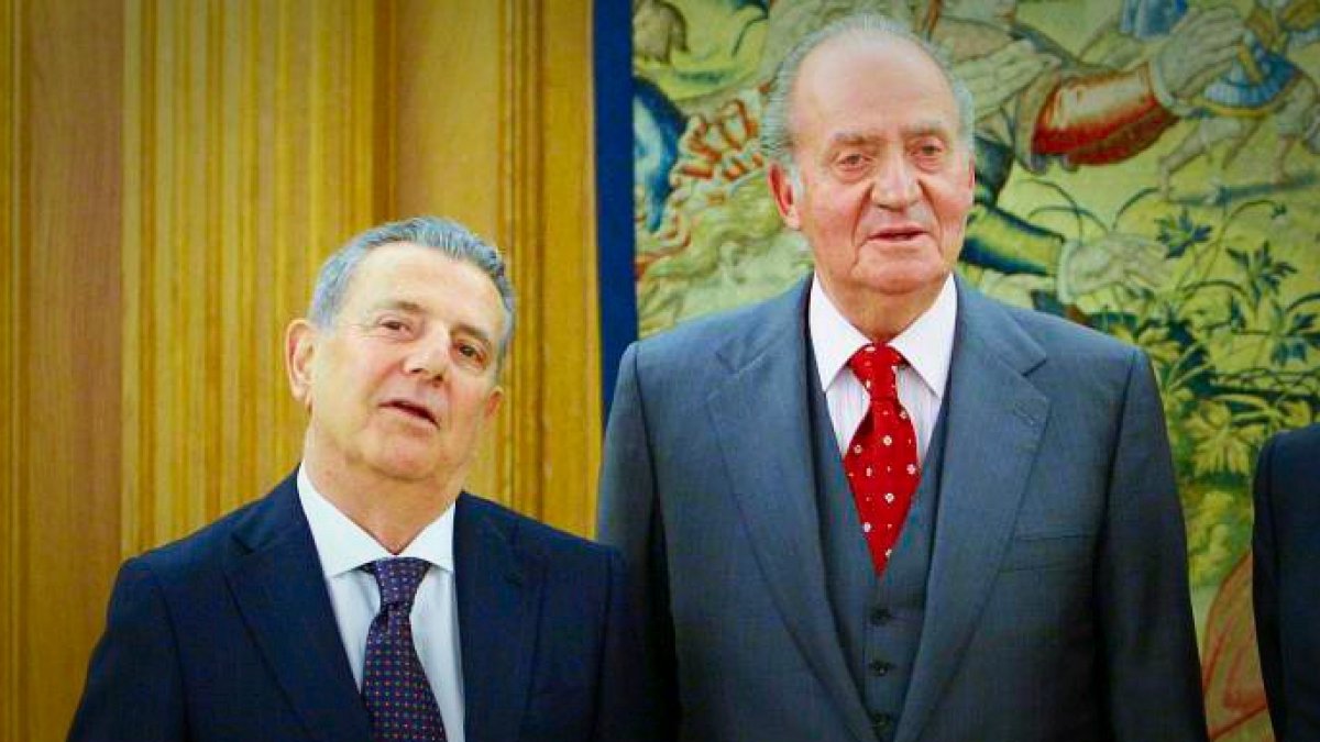 El Conde de Godó, junto al Rey emérito, en una imagen de archivo.