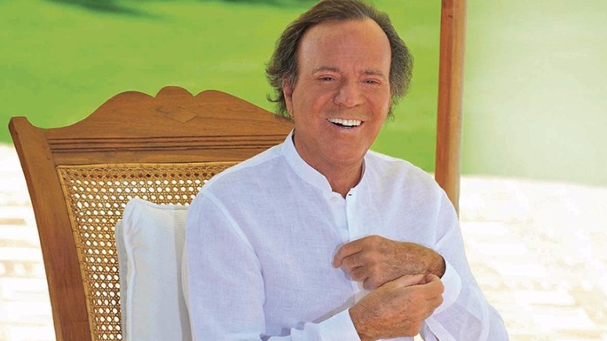 Julio Iglesias vive días de furia