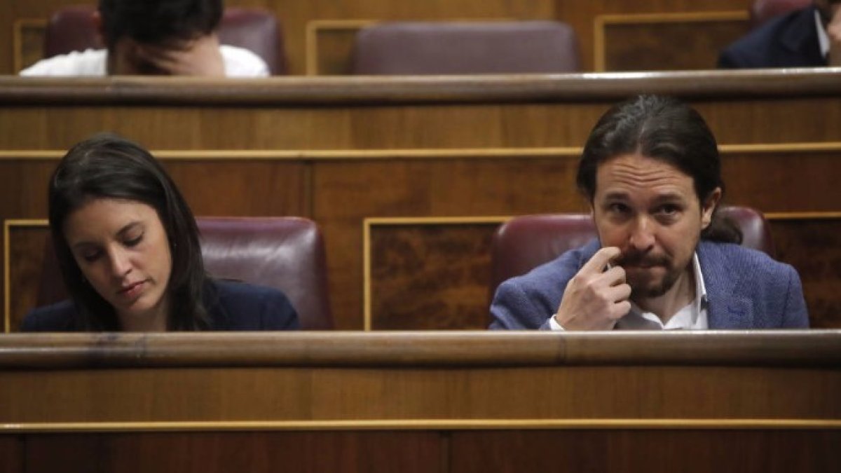 Ussía ha sido el primero en adjudicarle una nueva novia a Iglesias, y esta vez no se dedica a la política.