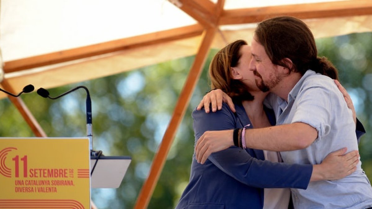 Pablo Iglesias ha decidido echarse en brazos de Ada Colau.