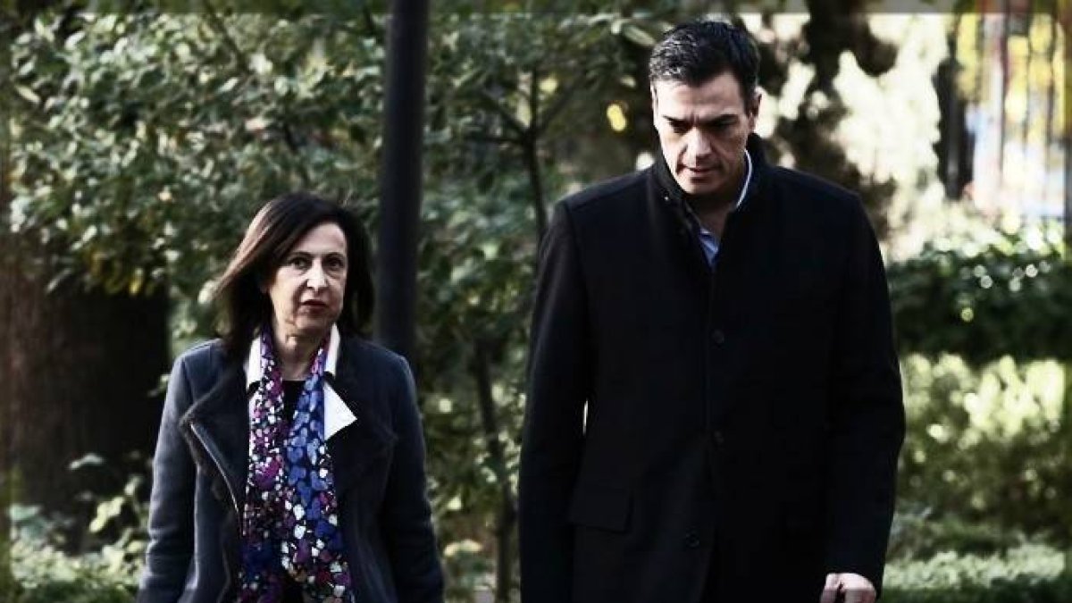 Robles y Sánchez, en el funeral del Fiscal General Maza