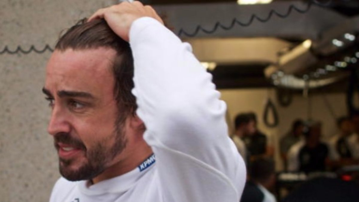 Blanco y en botella: Expediente X en el cuarto de Alonso tras su último chasco