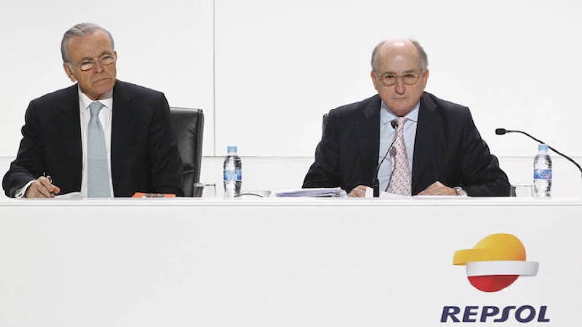 Repsol planea su salida de Gas Natural