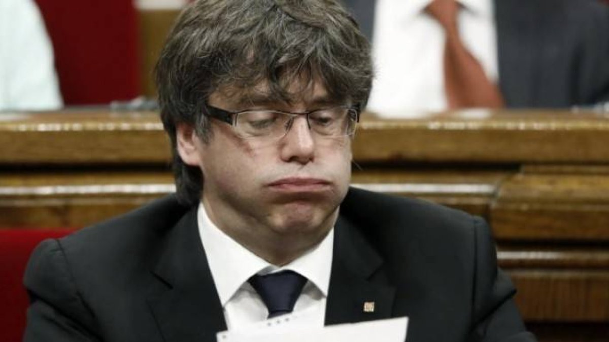 Marta Rovira, disfrazada de Puigdemont