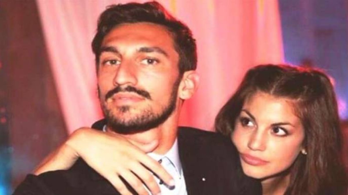 Balotelli explota con Alves por su falta de humanidad con la viuda de Astori