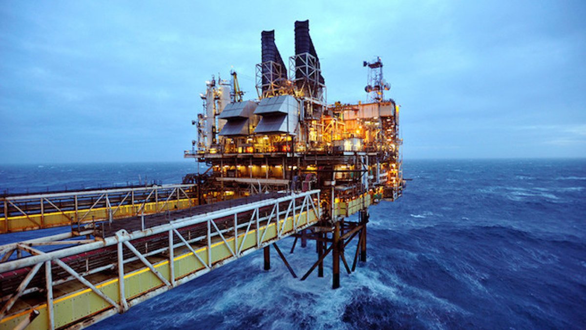 El petróleo ha subido un 15% este año