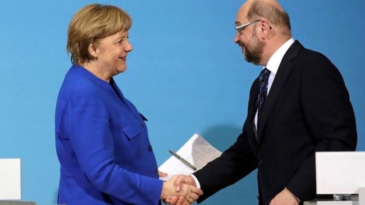 El euro en máximos de hace tres años frente al dólar gracias a Merkel