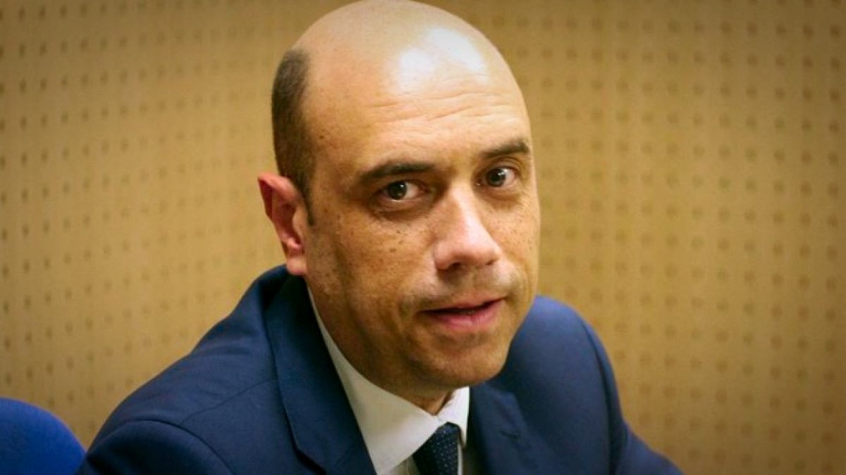 Gabriel Echávarri, alcalde de Alicante.