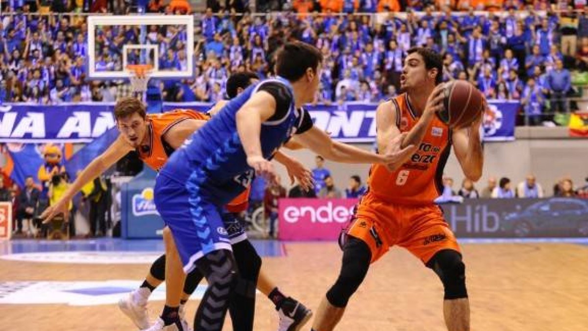 valenciabasket.com