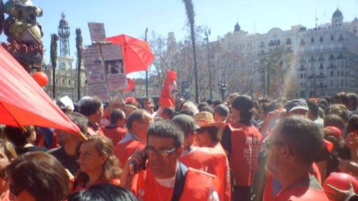 Primeros roces generacionales en À Punt