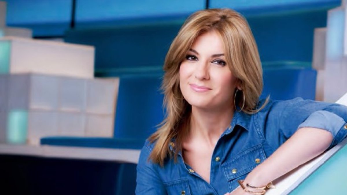 Sandra Golpe avergüenza a los políticos con su columna más dura sobre Cataluña