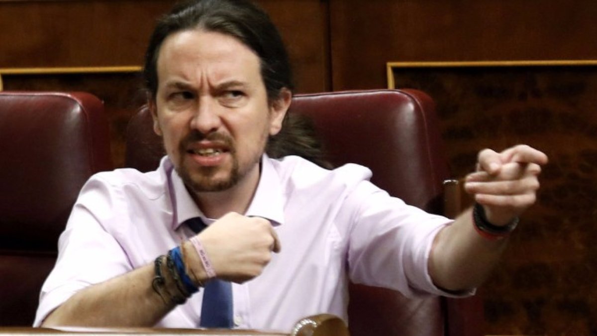 Si Iglesias hiciera en Cataluña lo que en Podemos sería mucho