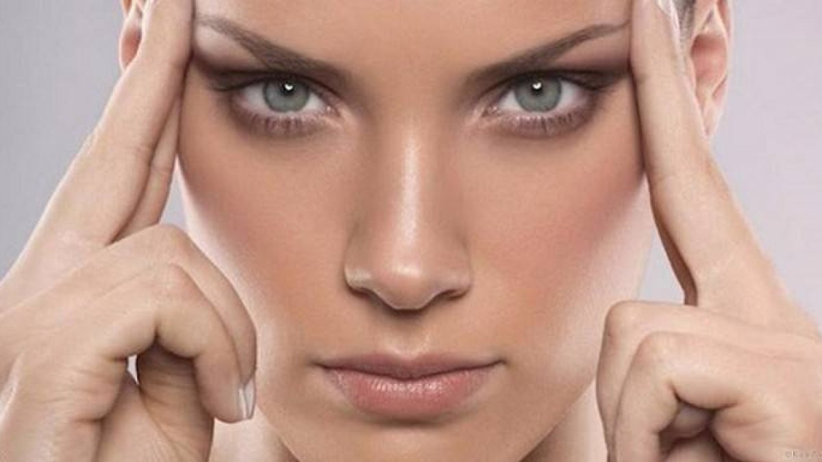 Mantén a raya tus arrugas con el yoga facial