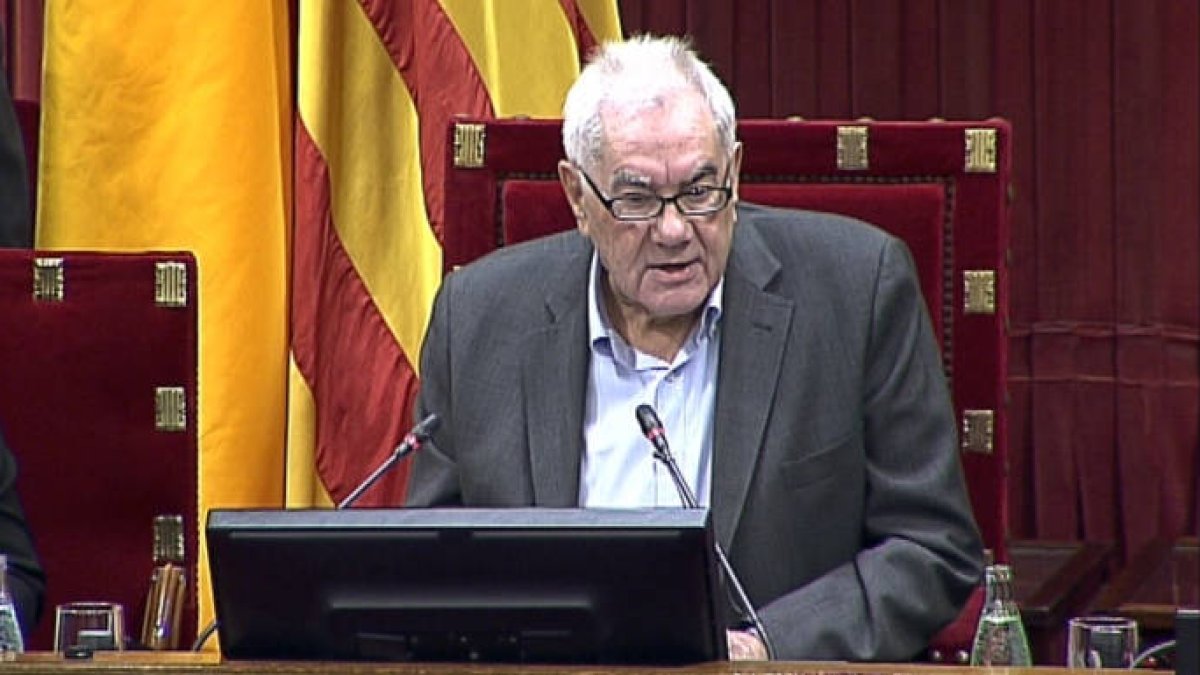 El presidente de la Mesa de Edad del Parlament, Ernest Maragall.